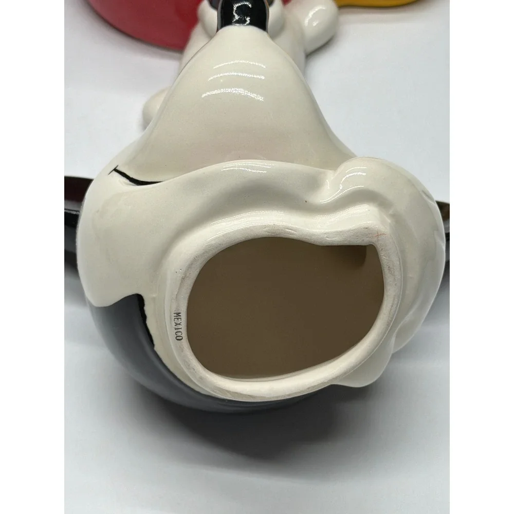 Vintage Disney Treasure Craft Mexico Ceramic Mickey Mouse‎ Figurine Sitting Pose
